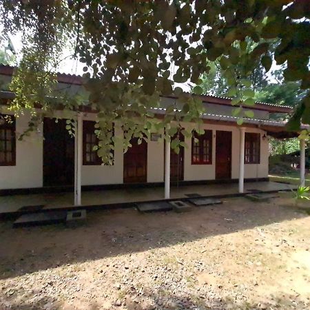 Katagamuwa Rest Hotell Kataragama Eksteriør bilde