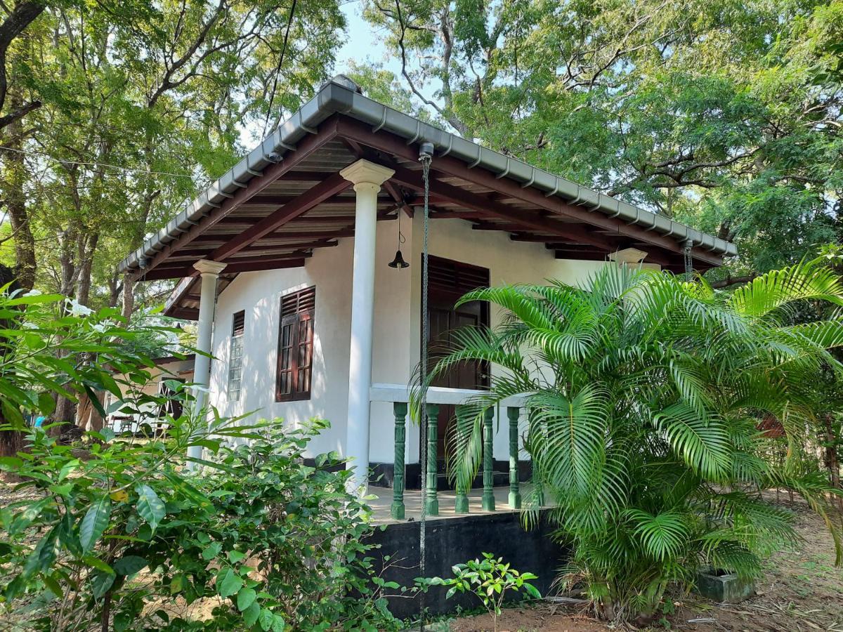 Katagamuwa Rest Hotell Kataragama Eksteriør bilde