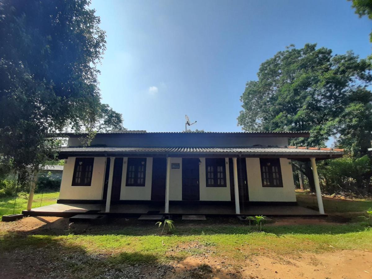 Katagamuwa Rest Hotell Kataragama Eksteriør bilde