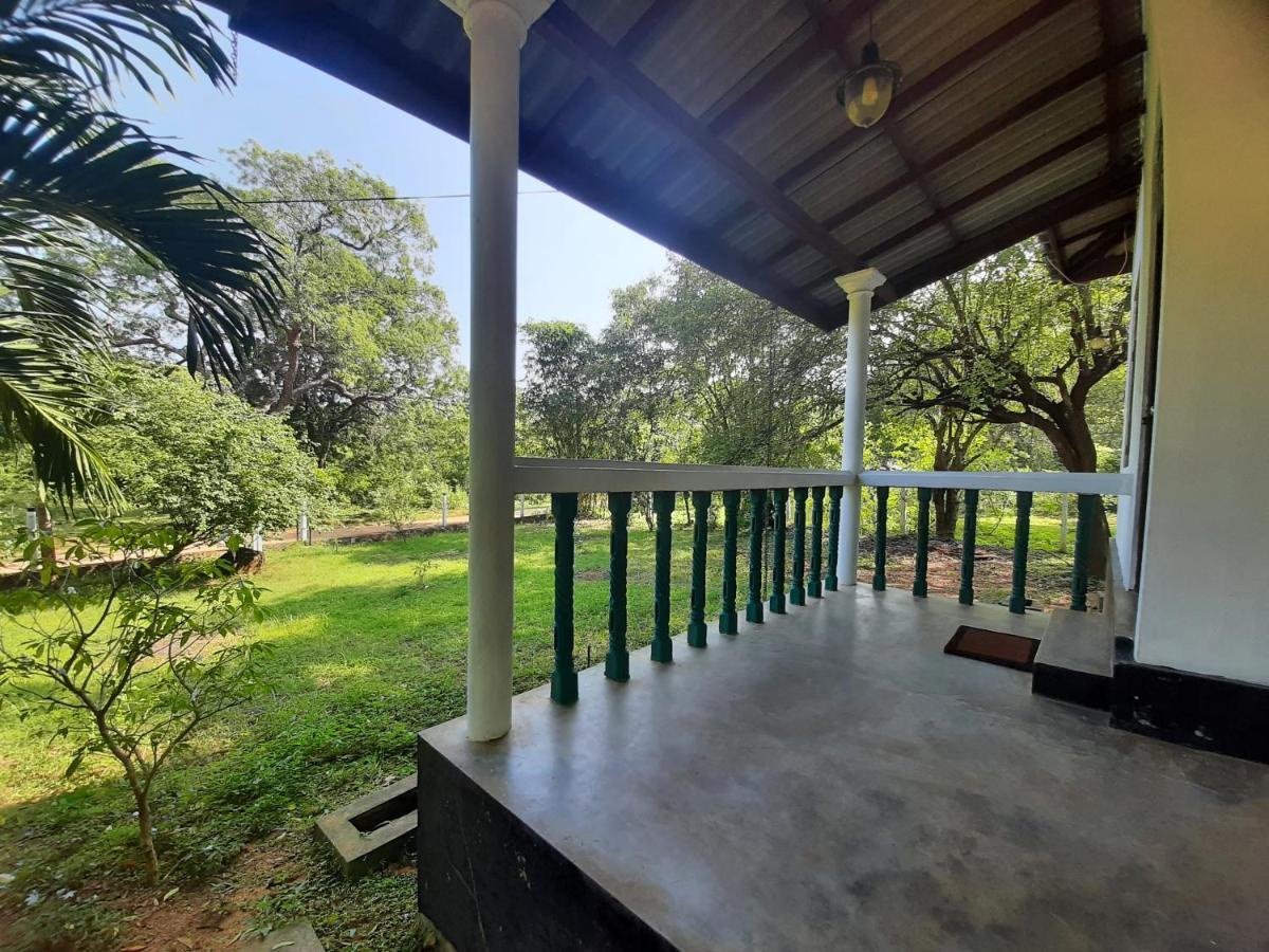 Katagamuwa Rest Hotell Kataragama Eksteriør bilde