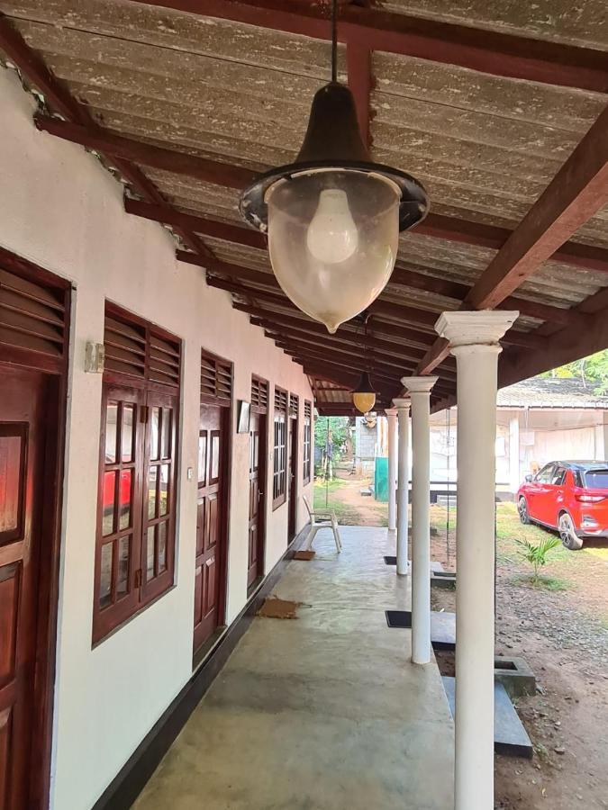 Katagamuwa Rest Hotell Kataragama Eksteriør bilde