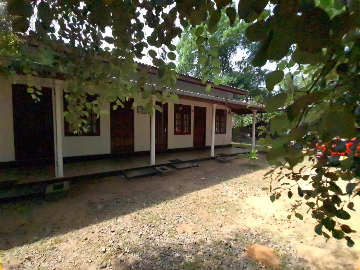 Katagamuwa Rest Hotell Kataragama Eksteriør bilde